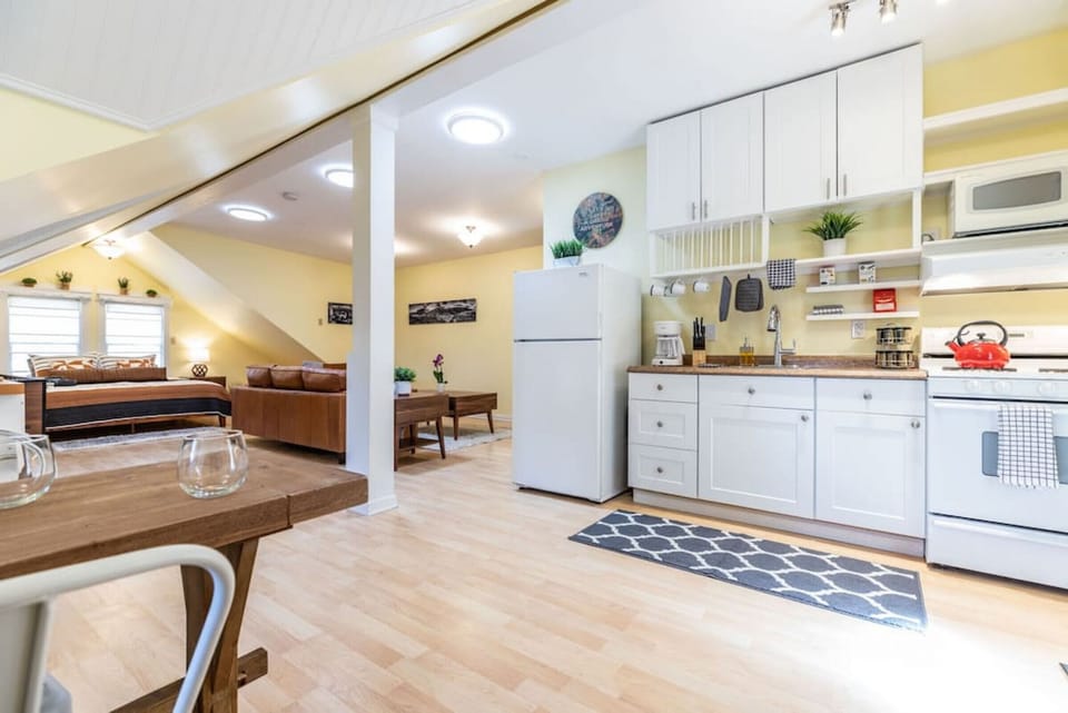 Clean kitchen space