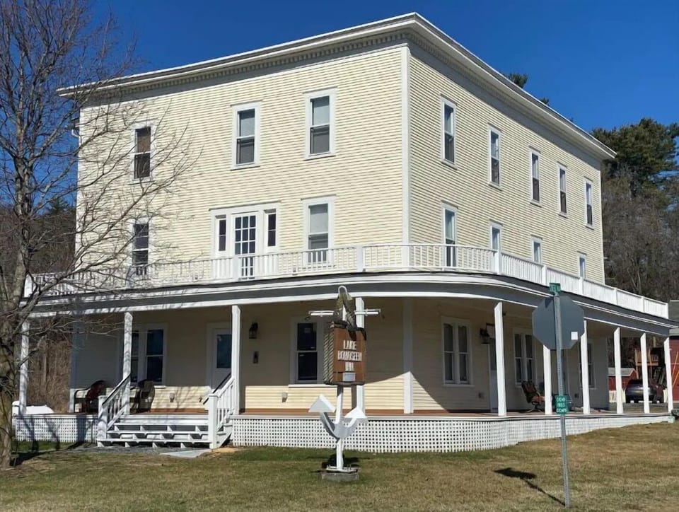 porch for guest use