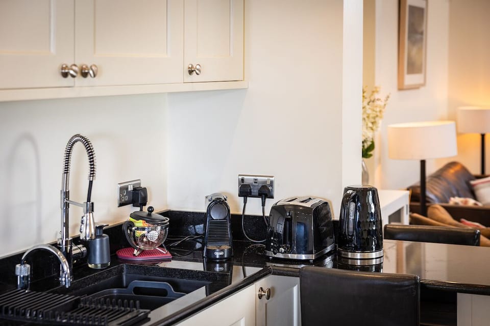 breakfast  bar and hot drinks area