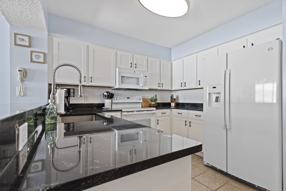 Updated and fully stocked kitchen