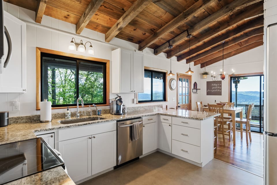 Newly remodeled kitchen with upgraded appliances. 