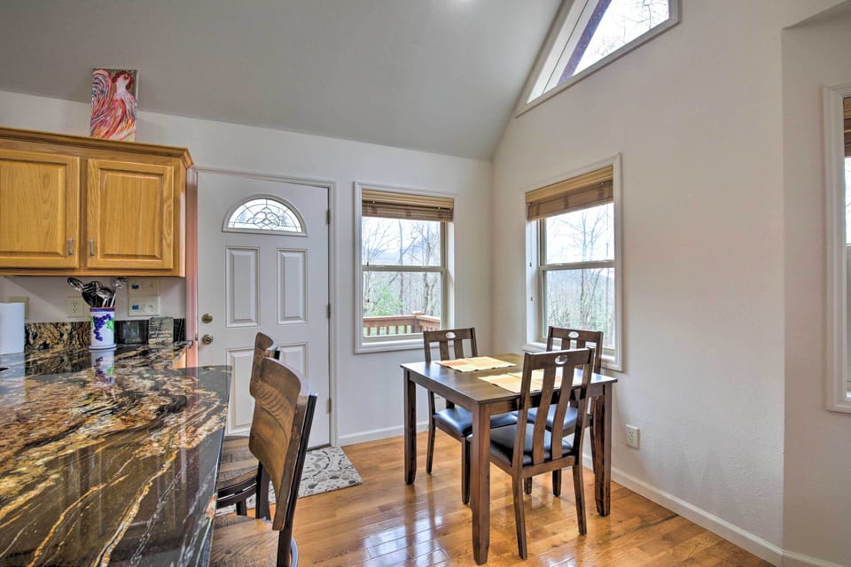 Living Room | Dining Table