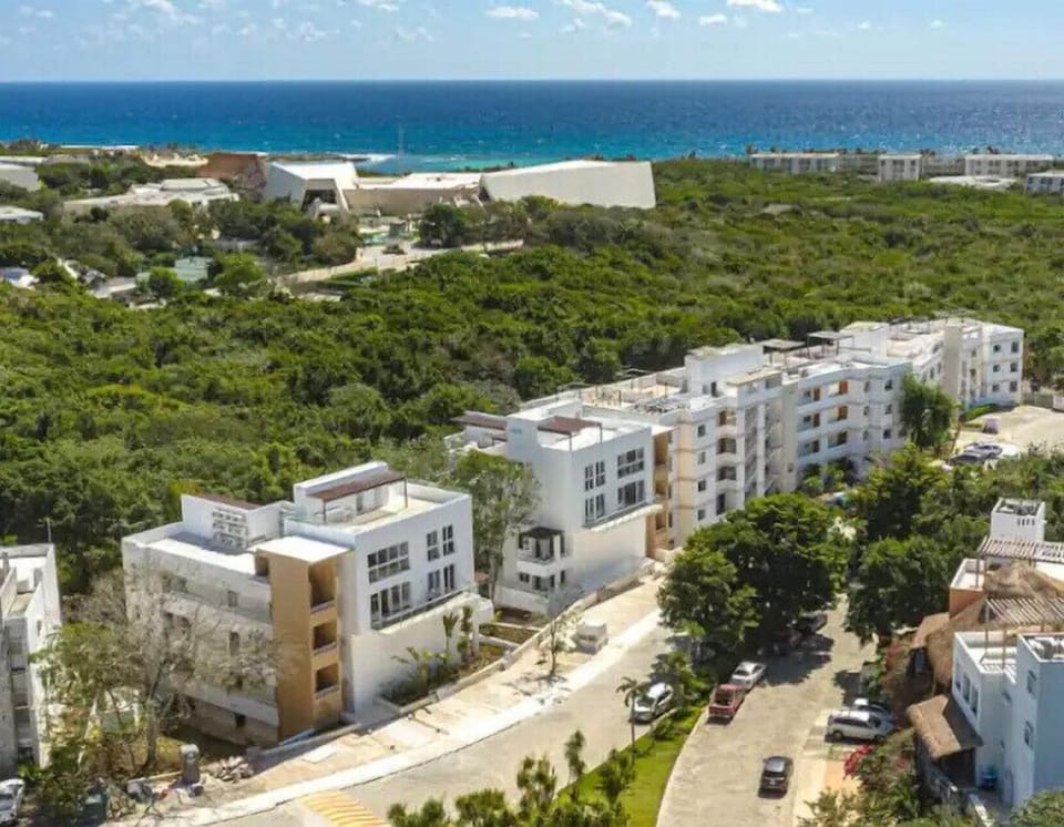 Overhead view of condo LaLuna