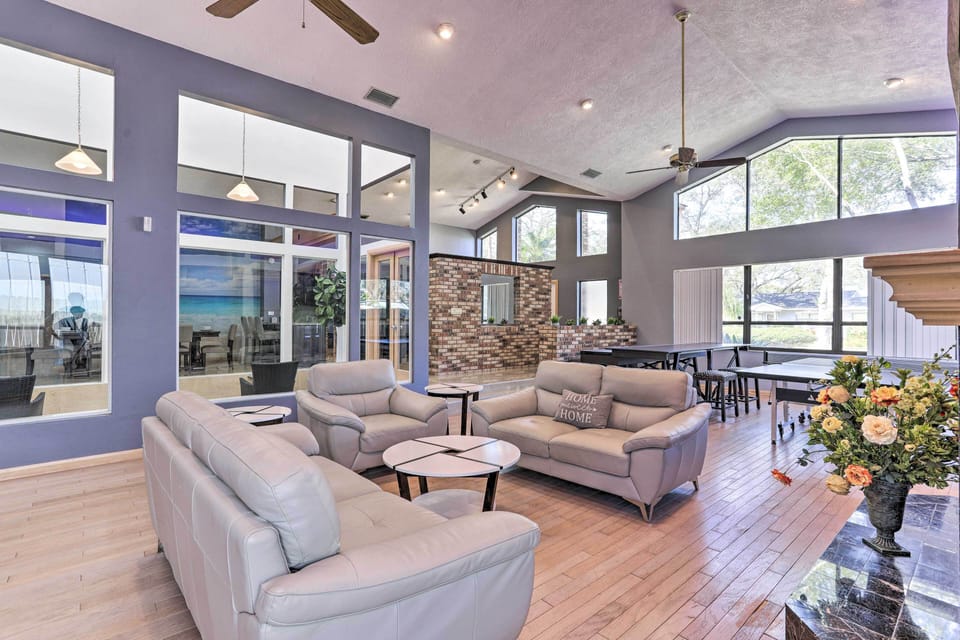 Seminole Vacation Rental | 4BR | 3.5BA | 3,925 Sq Ft | Step-Free Access