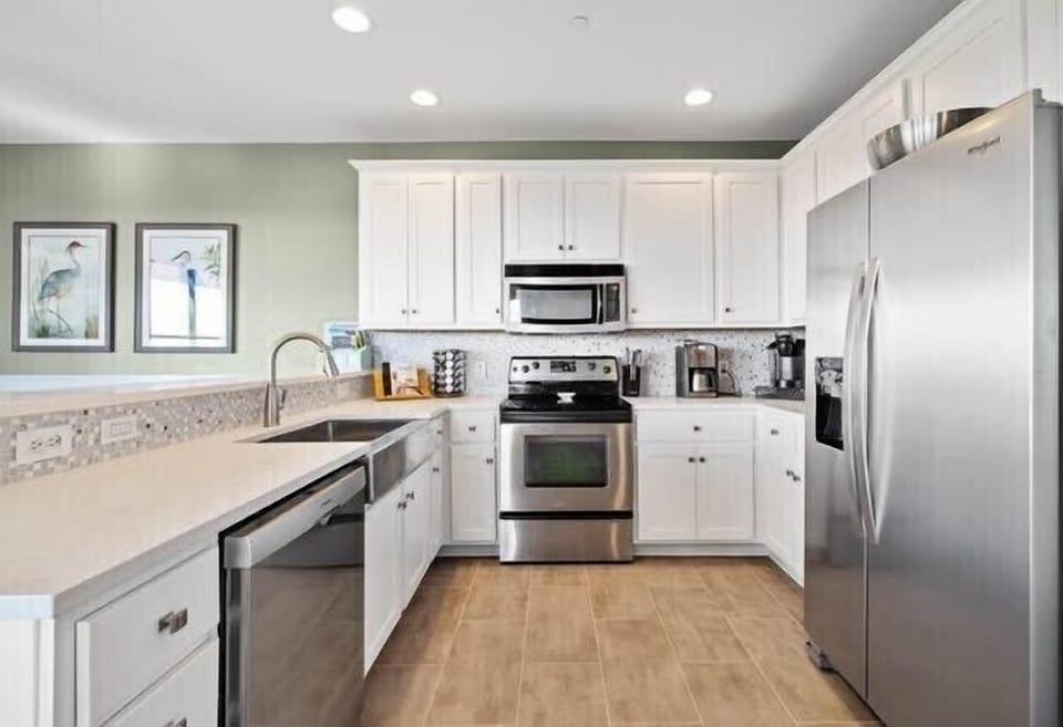 Kitchen fully stocked with quartz countertops 