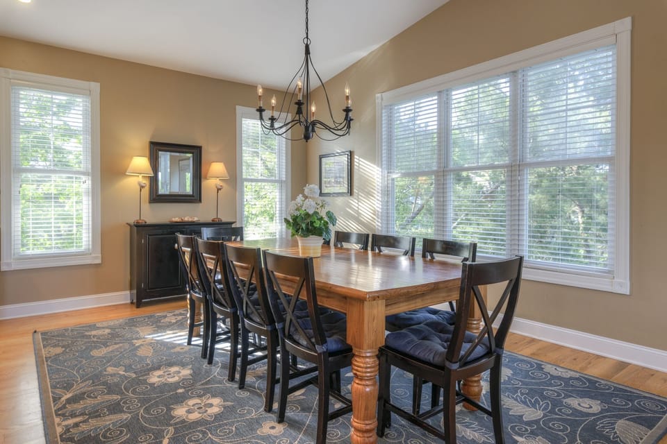 Dining Area - Second Floor