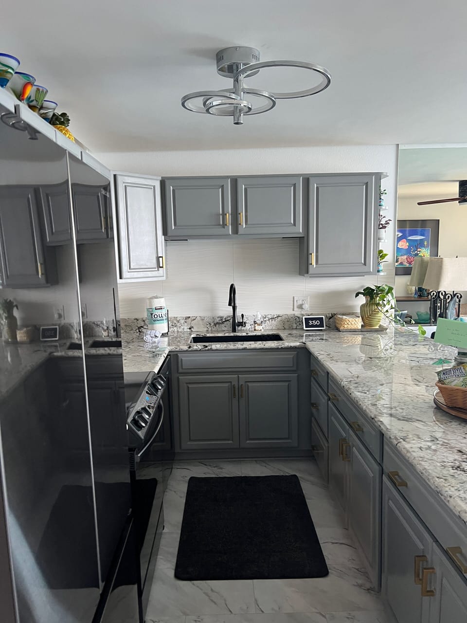 Nice Kitchen workplace. 
