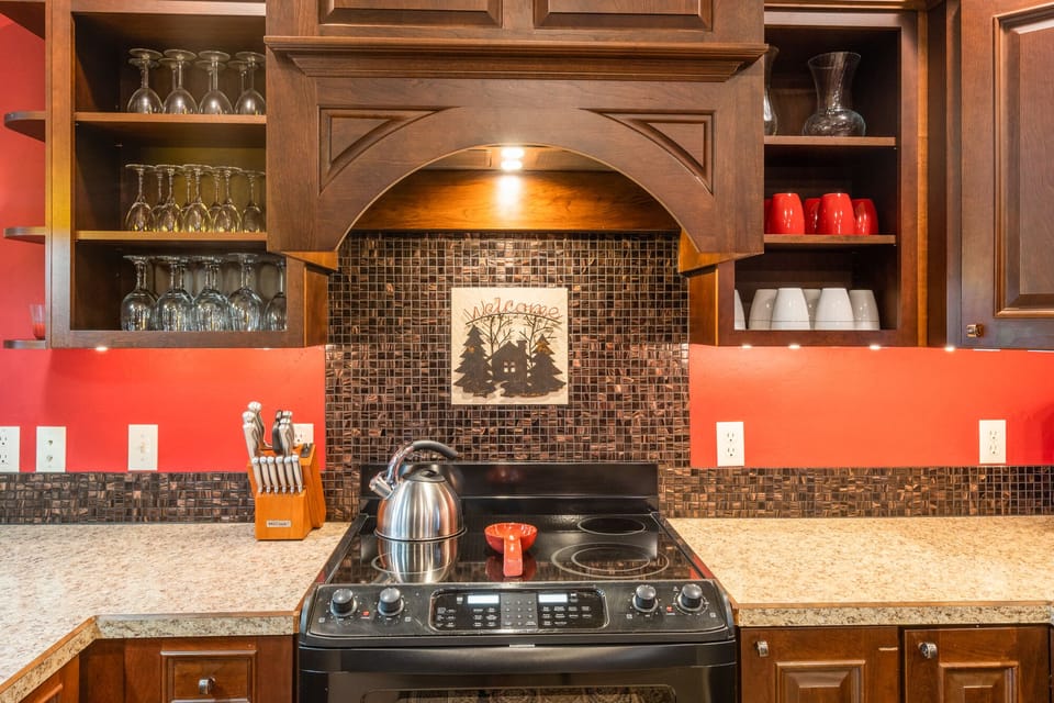 Plenty of cookware and utensils available for use during your stay.