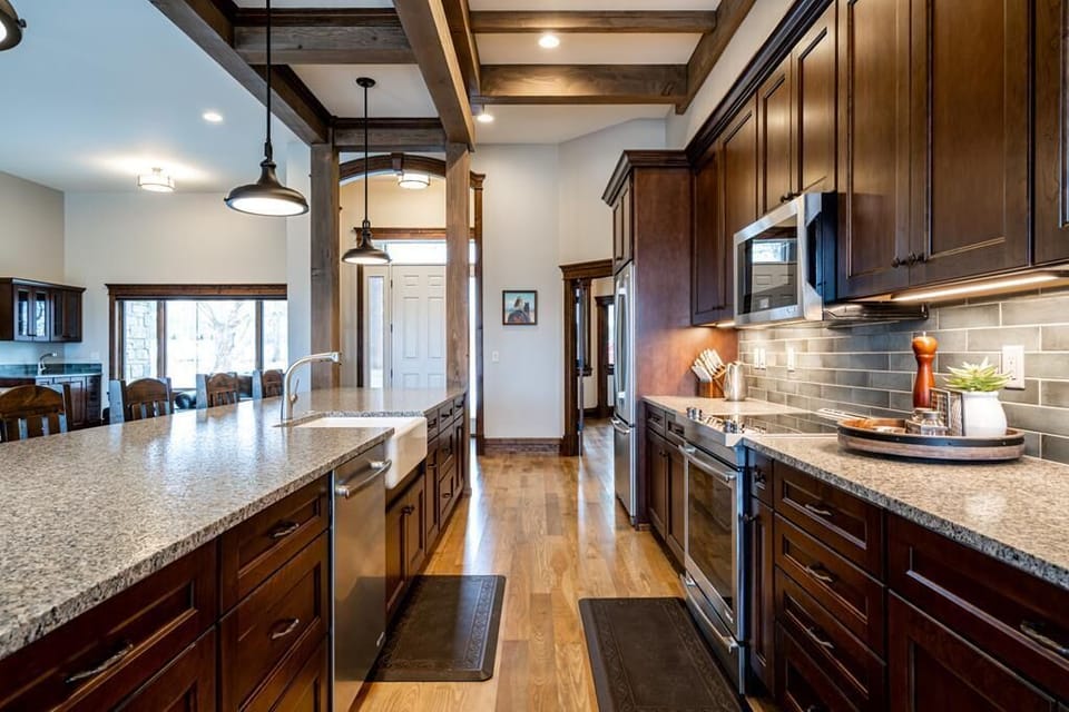 Cook up a feast in this large kitchen with all the cookware you need.