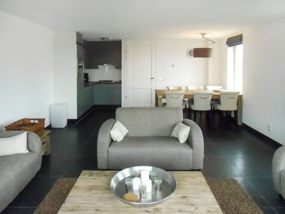 Couch, Furniture, Property, Table, Interior Design, Comfort, Building, Floor, Flooring