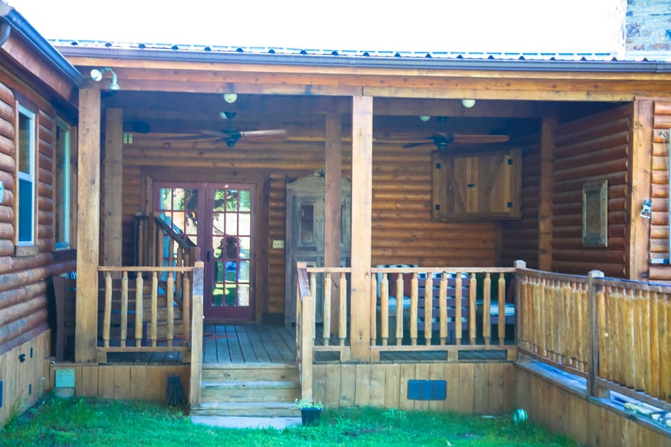 Bunk House Patio with Hot Tub