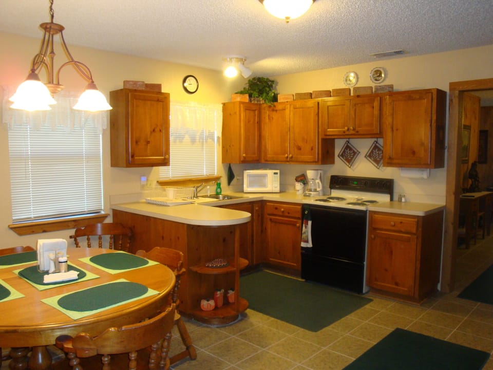 Lake Hiawatha kitchen. All you need is to bring fresh food to eat.