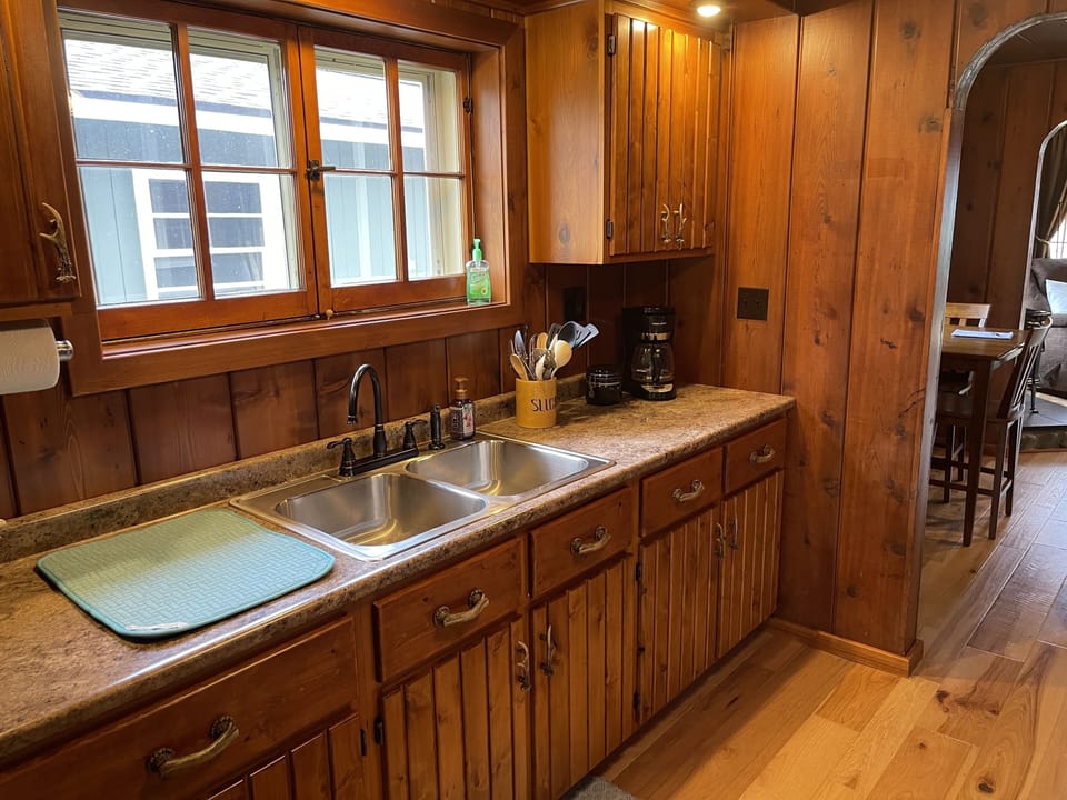 Well equipped kitchen