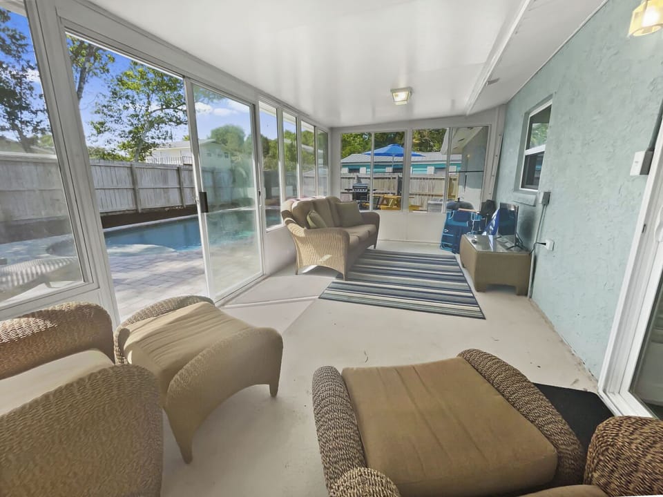 Wanna Go Back | Outdoor Sitting Area