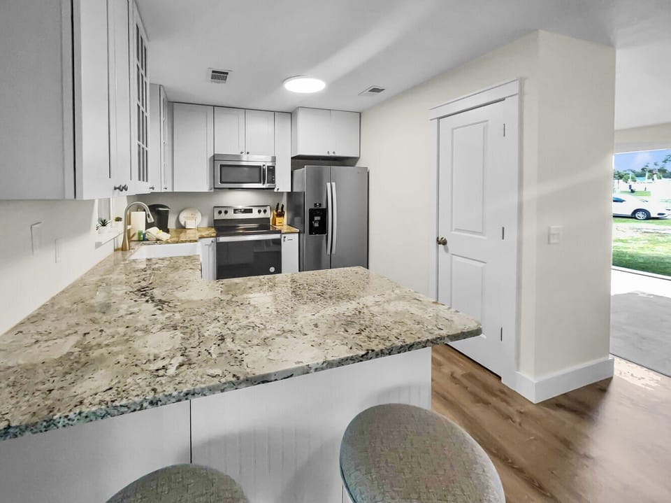 Wanna Go Back | Kitchen Area