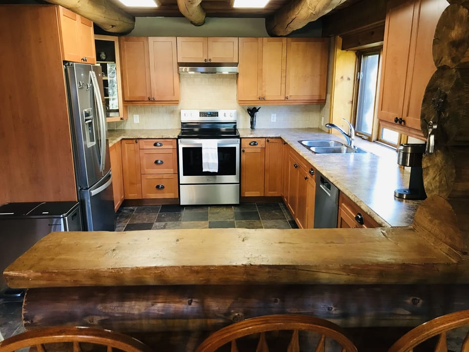 Kitchen - all new stainless steel appliances