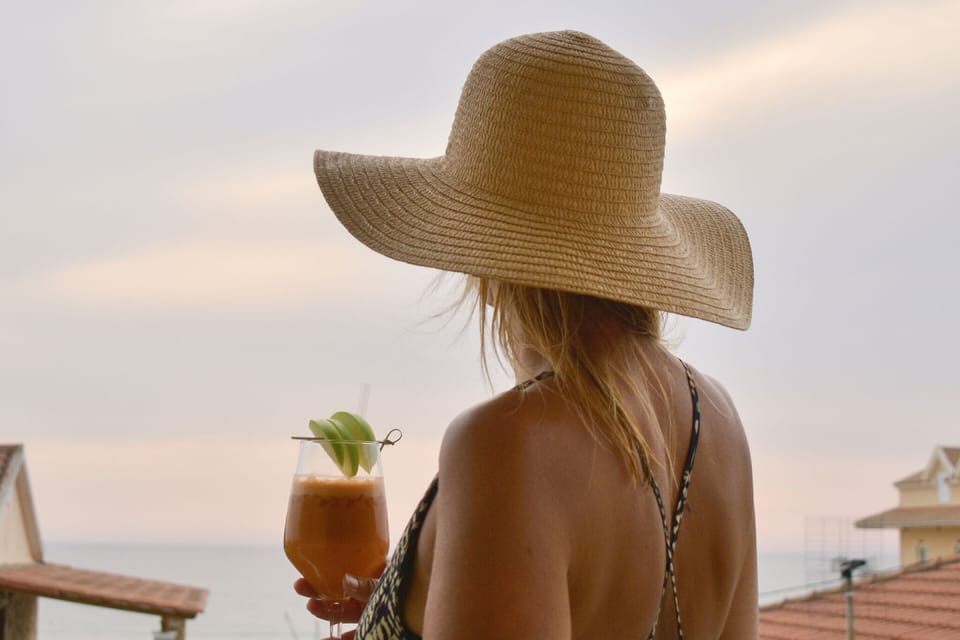 Èmar Corfu- restaurant ‘’Bouyata’’ and the lounge "Malibu".