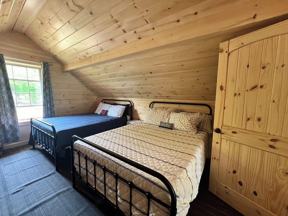Loon lodge bunk room