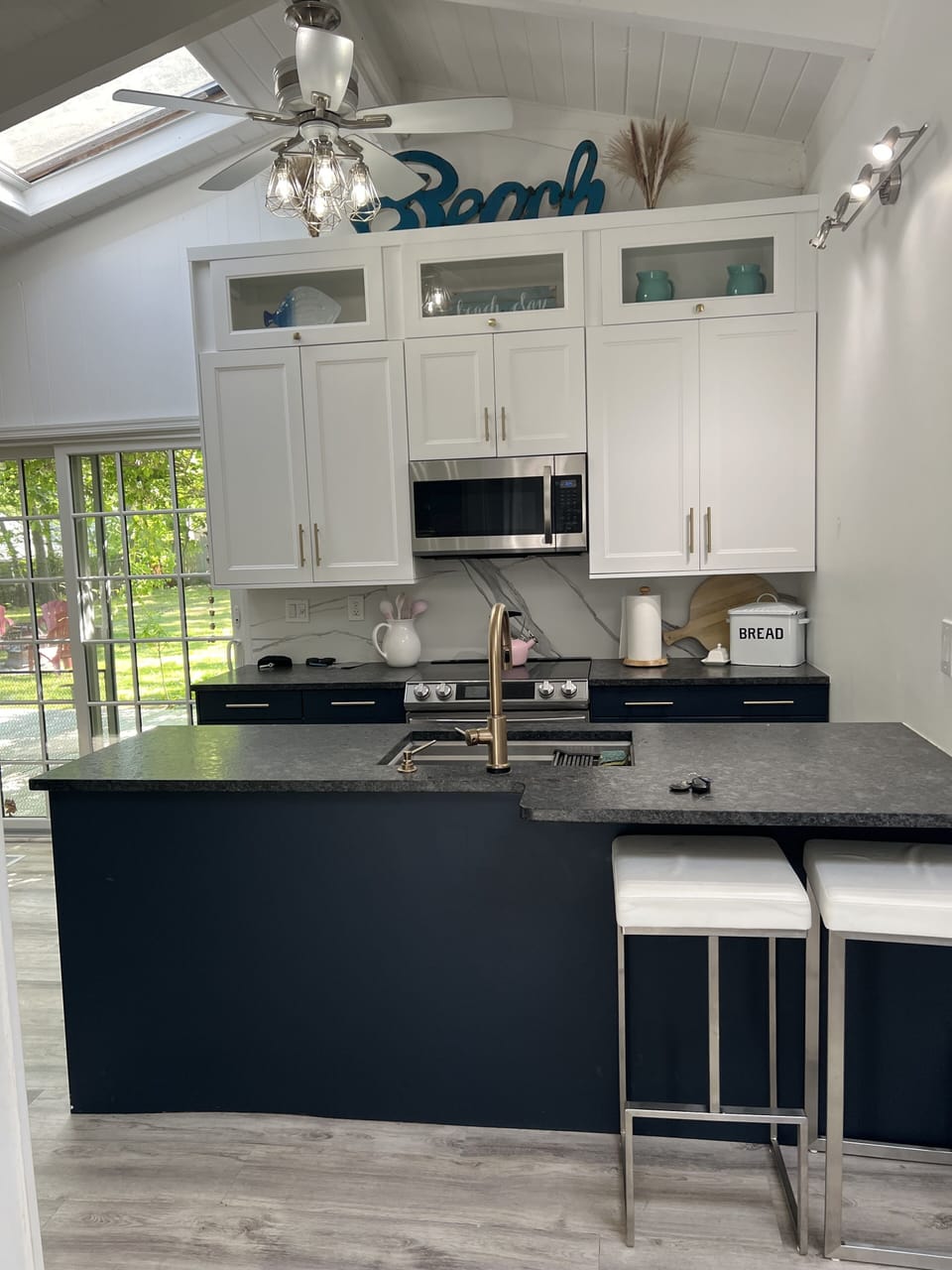 Brand New Kitchen !!!  Granite countertops , gold accents , touch faucet!

