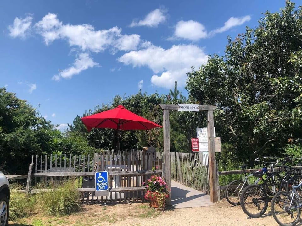 Private Beach at end of block 
