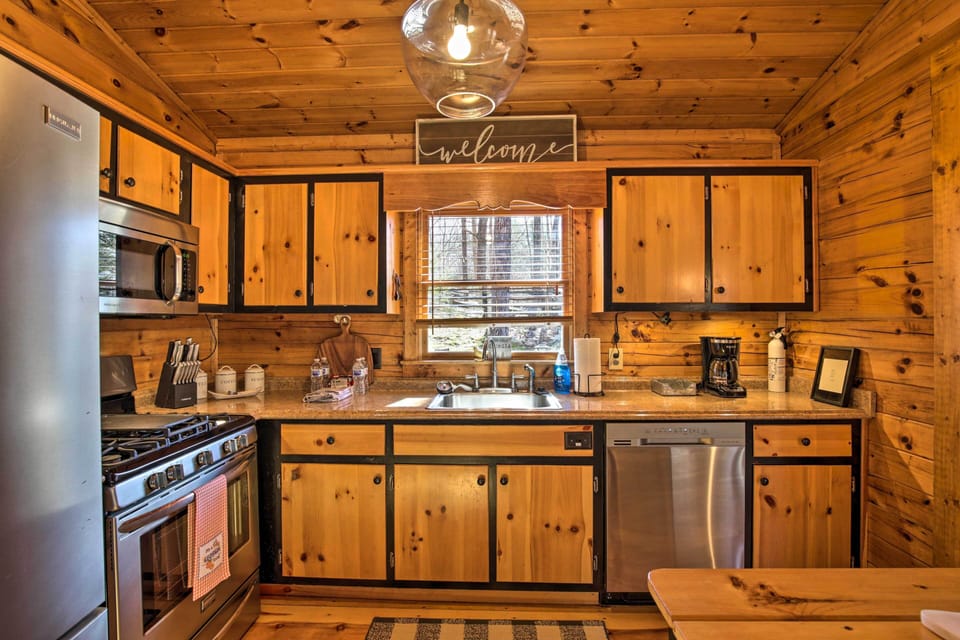 Kitchen | Dishware/Flatware