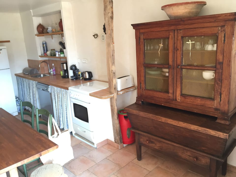 Kitchen fully equiped including a dishwasher and a dolce gusto coffee machine