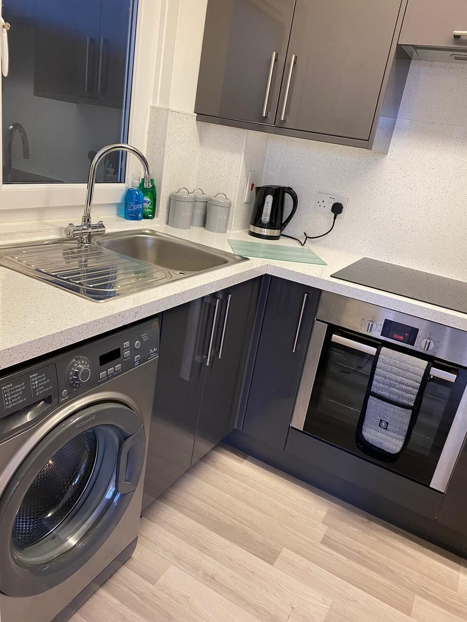 Kitchen - 4 Marina Heights - Accommodation St Neots