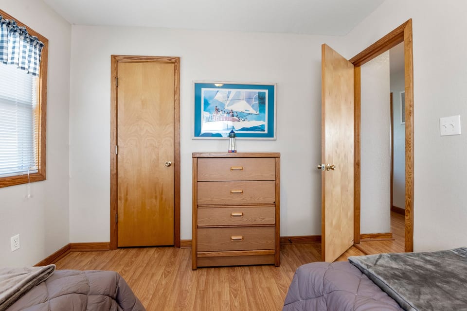 KDN4819: Freebird l Mid Level Bedroom 1