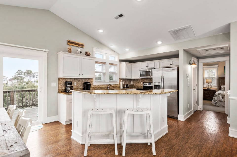 M845: Sandy Hills | Top Level Kitchen