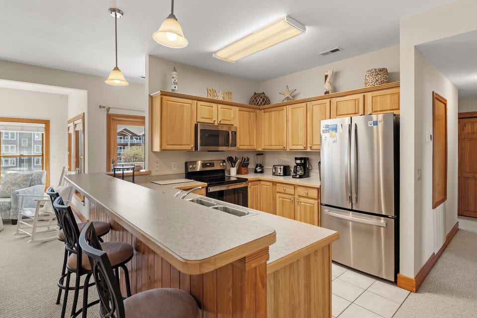 SBC503: North Bay Retreat | Dining Area