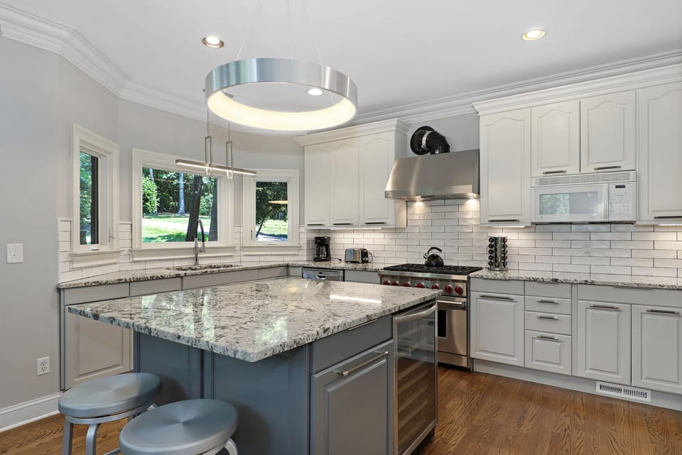 Gourmet kitchen! Newly remodeled w/ six burner  convection oven/stove