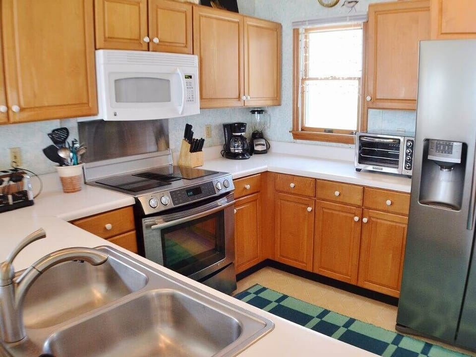 SN221 Peterson Kitchen2