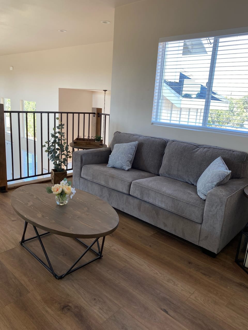 Loft sitting area with queen sleeper