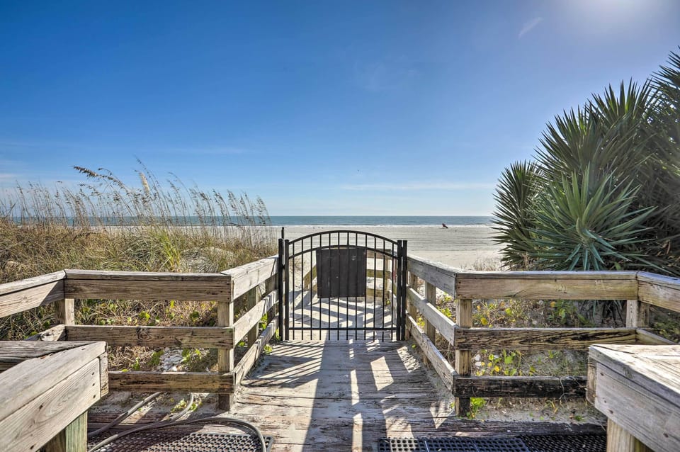 Community Amenities | Private Beach Access | Outdoor Shower