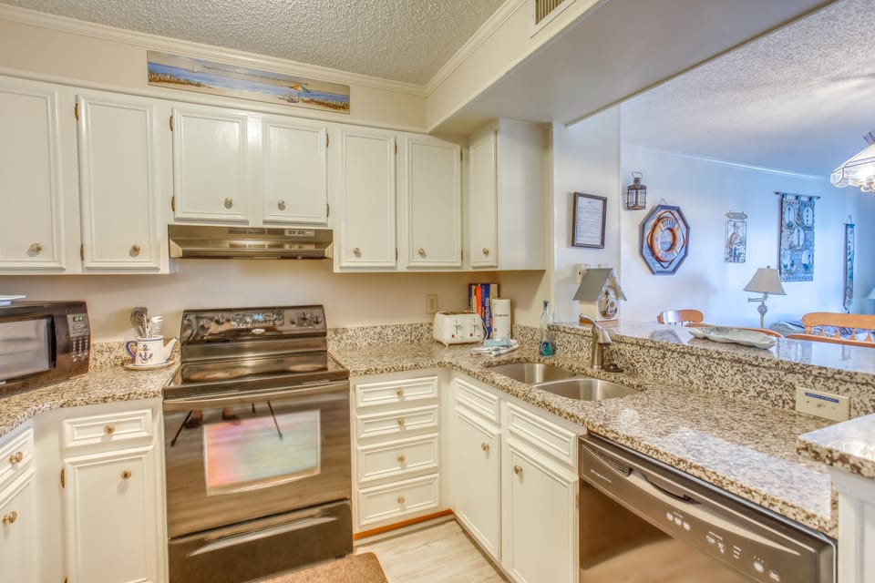 Kitchen | Cooking Basics | Spices | Drip & Keurig Coffee Makers | Blender