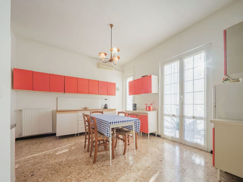 Furniture, Property, Table, Window, Cabinetry, Chair, Wood, Countertop, Interior Design, Flooring