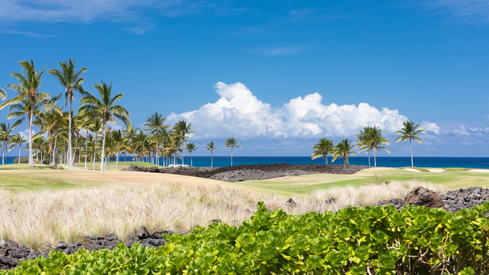 View of the ocean and Waikoloa Beach Course in the distance