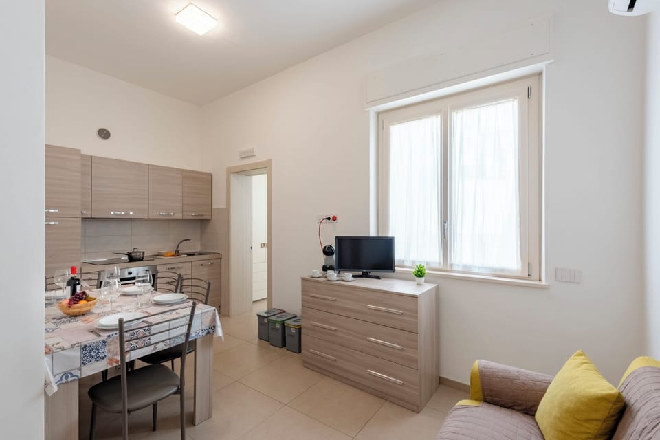 Kitchen and dining area