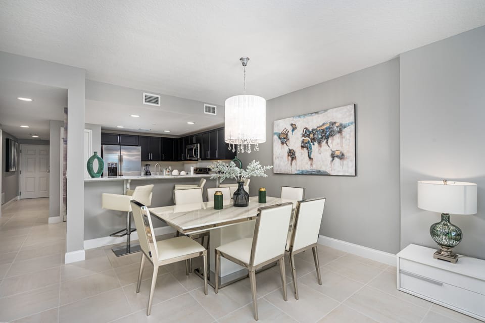 Dining area for 6 plus bar stools