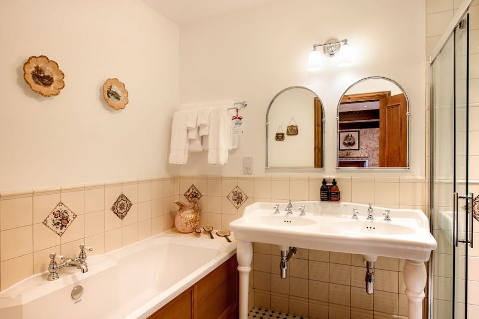 Luxury Spa Room