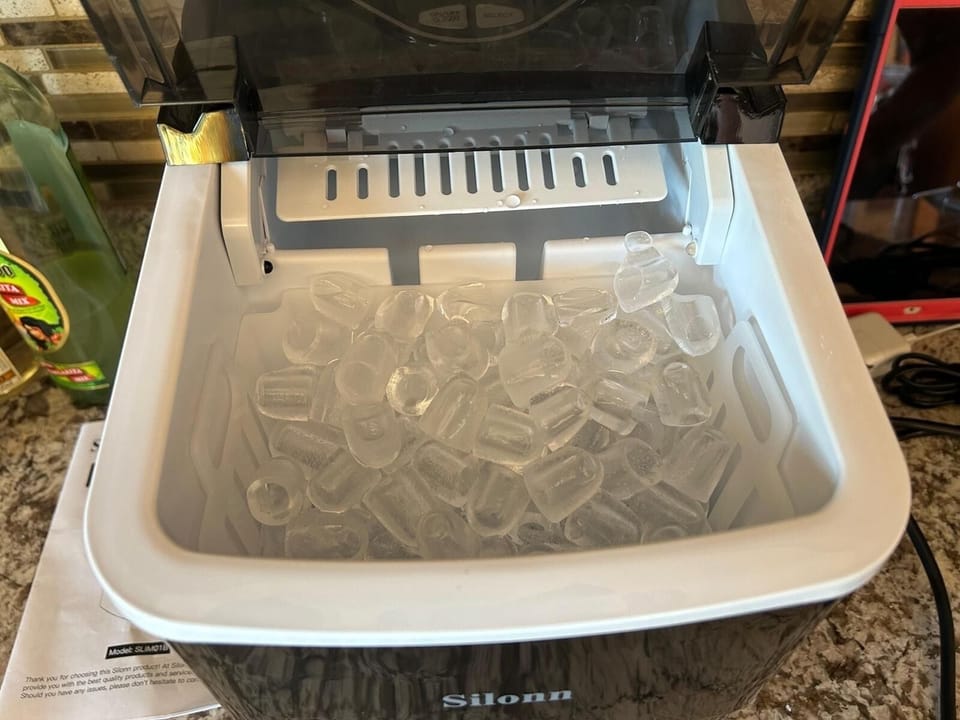 Tabletop ice machine