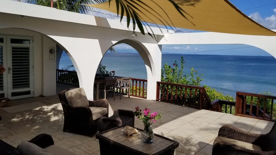 Side deck with comfy deck furniture