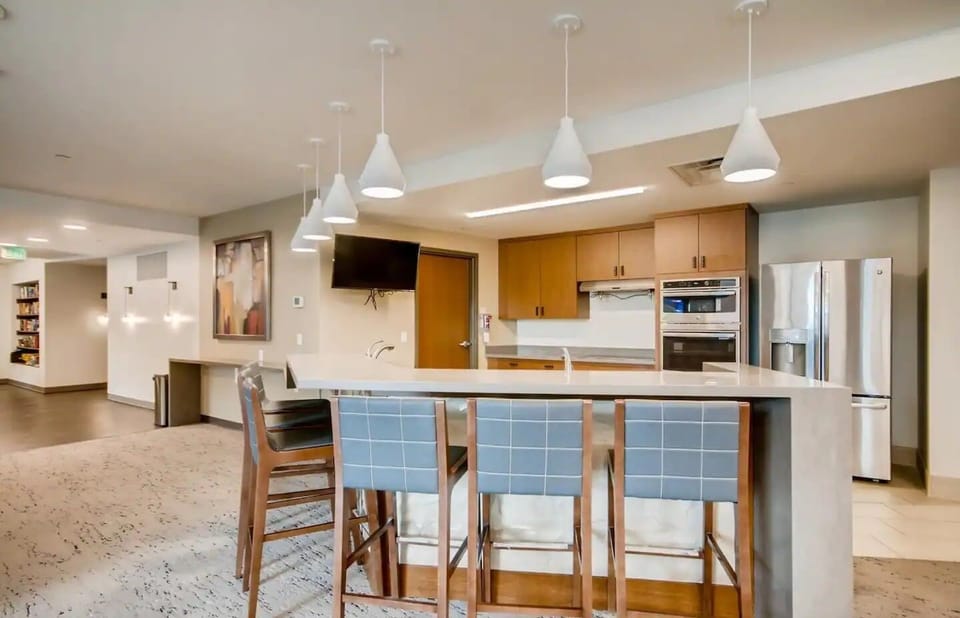 Common area kitchen
