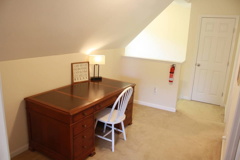 Large Desk to work or study 