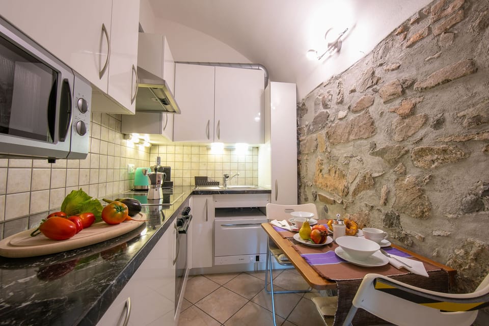 Kitchen and dining area