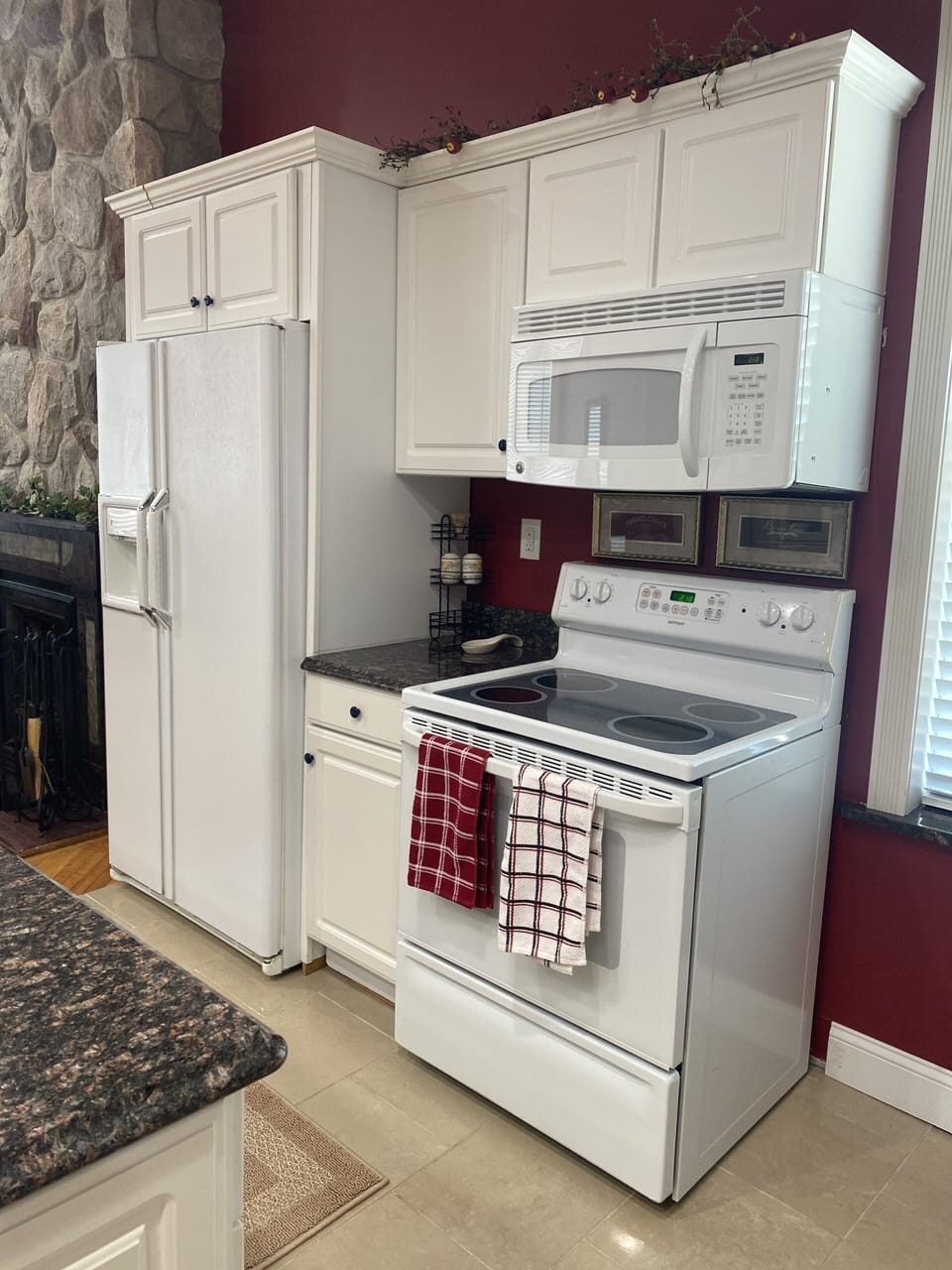 Prepare your own meal will filling furnished kitchen. 