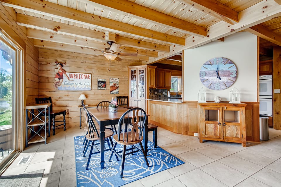 Dining area with seating for 6+.