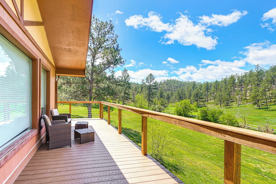 Deck | Seating