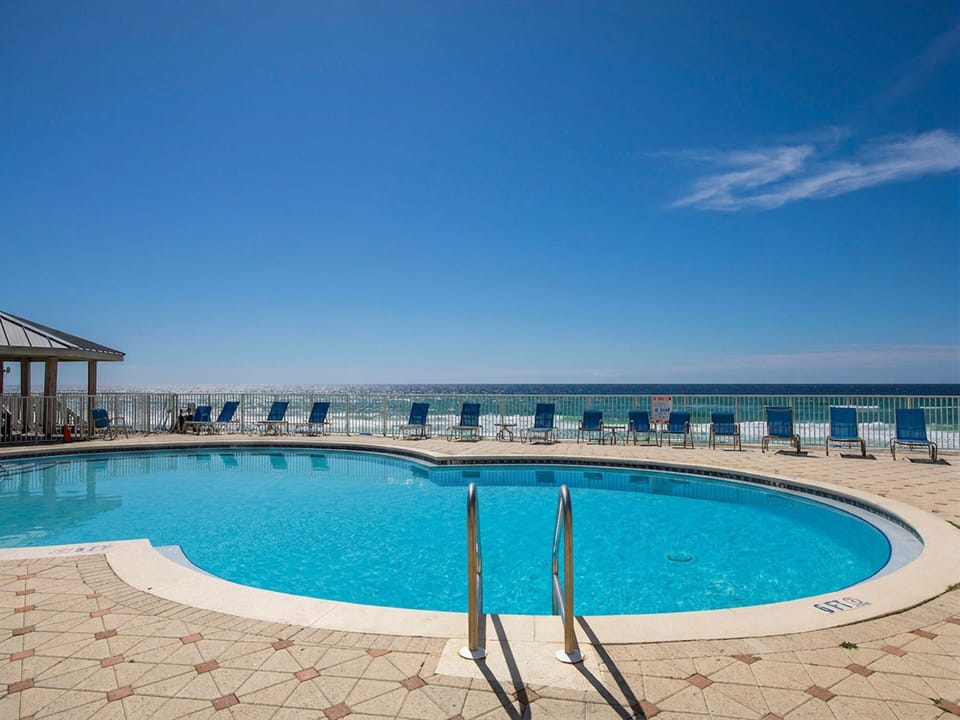 Community Gulf Front Pool