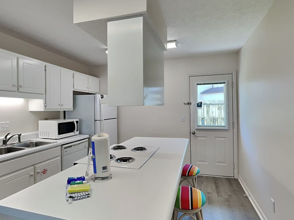 Kitchen Island - Seating